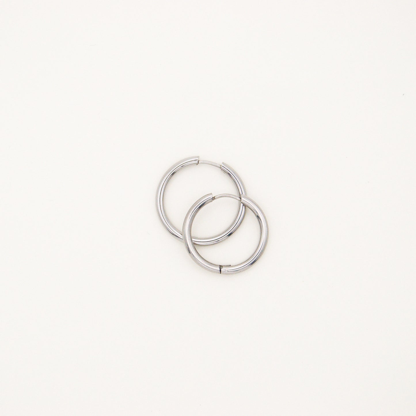 Classic Huggie Hoop