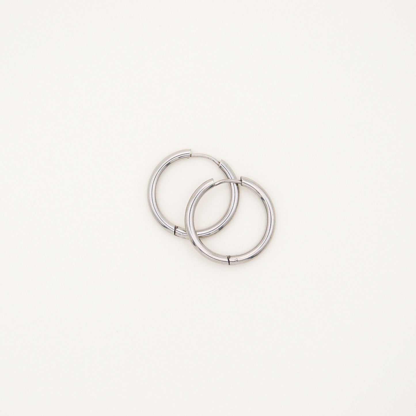 Classic Huggie Hoop