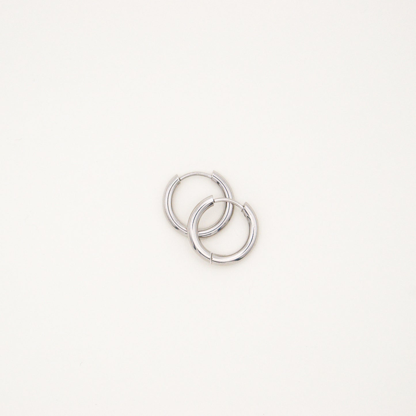 Classic Huggie Hoop